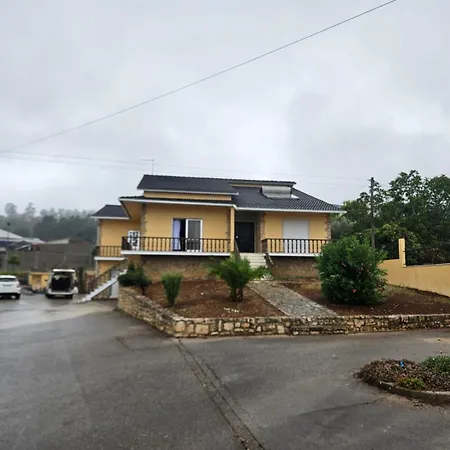 Cozy Rooms In Minde, Fatima 홈스테이 *