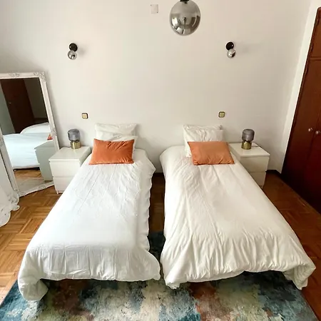 Cozy Large In Minde, Fatima *