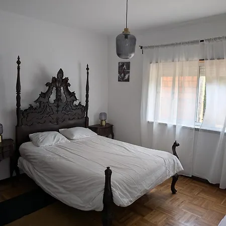 Cozy Large In Minde, Fatima Habitación en casa particular