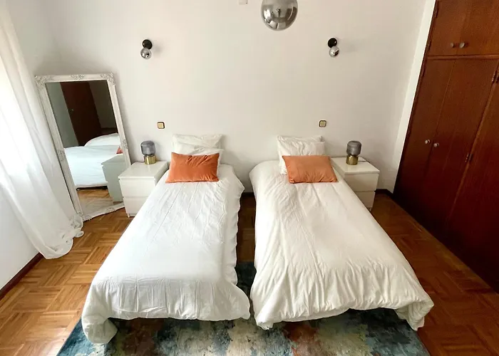 Cozy Large In Minde, Fatima *