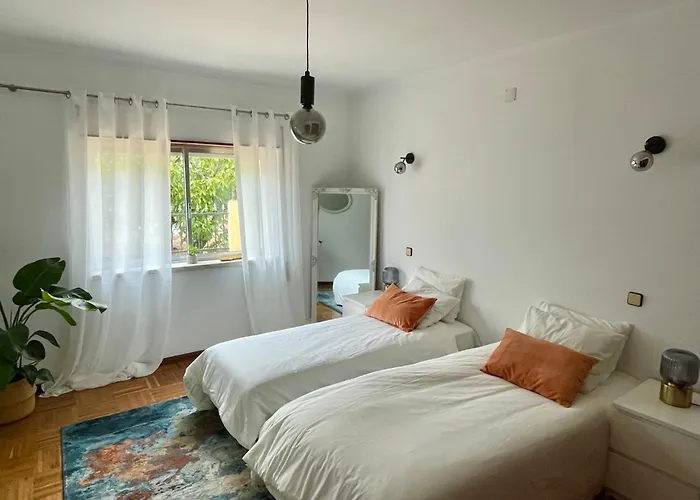 Cozy Large In Minde, Fatima * Minde