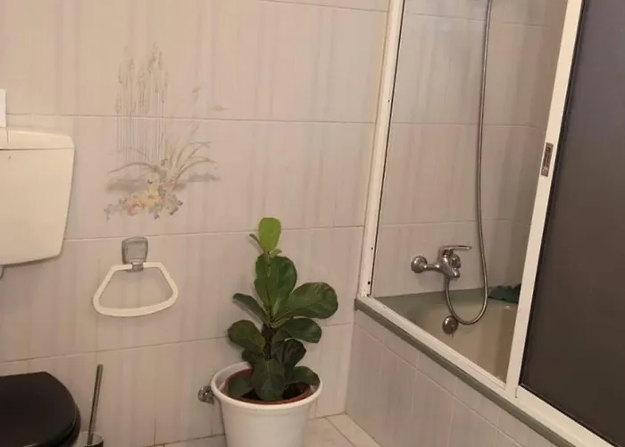 Cozy Large In Minde, Fatima